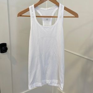 Lululemon women’s tank top | size 4 | white